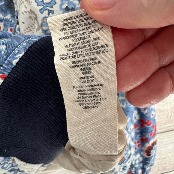 Free People Quilt Lined Floral Full Zip Jacket Womens Large Blue White Beige - Picture 10 of 13